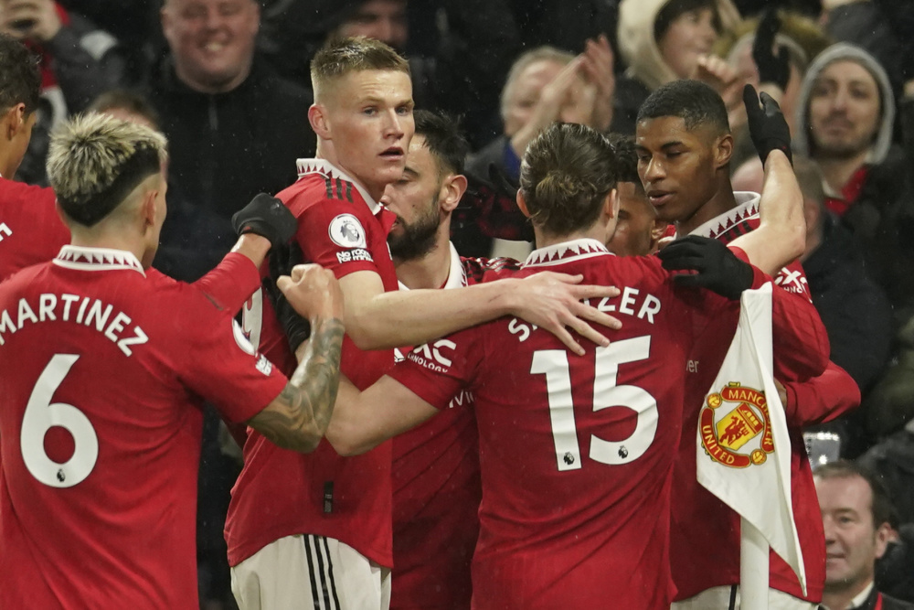 中场的李明 中场的李明